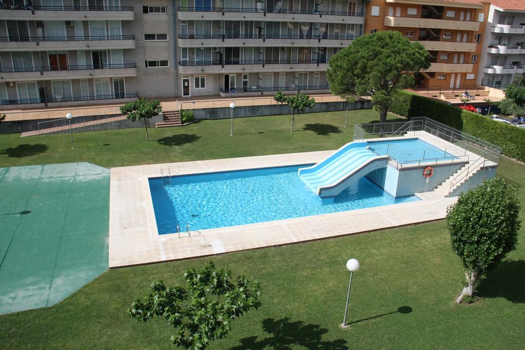 Apartamentos Blau Park Torroella de Montgrí מראה חיצוני תמונה